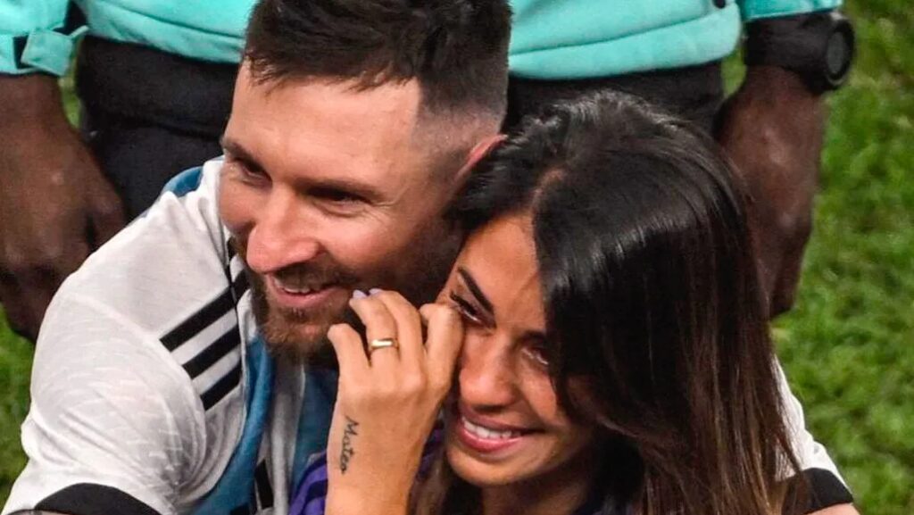 Vợ của Messi là ai? Chuyện tình đẹp của vợ chồng Messi