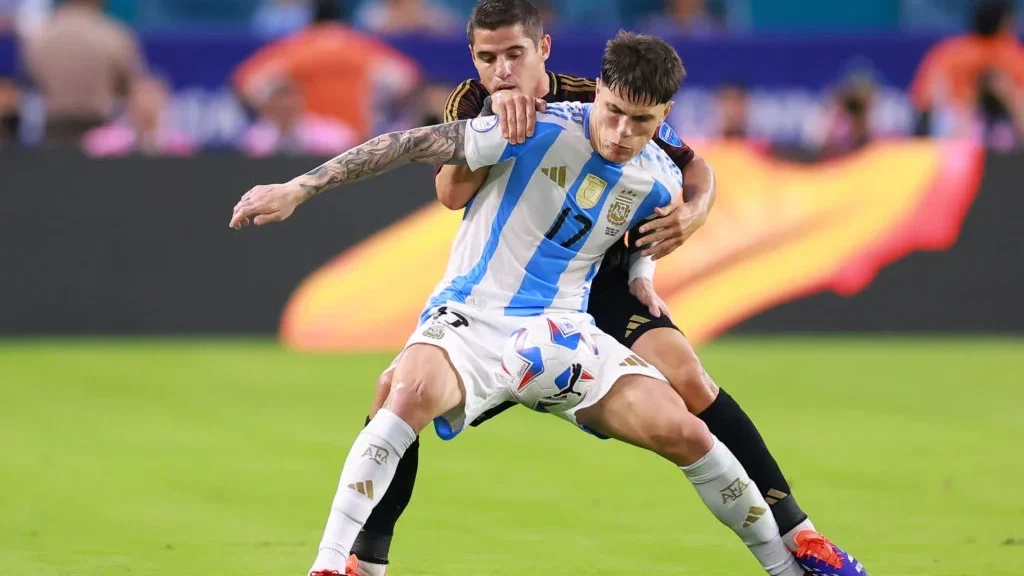 Bán kết là gì? Vòng bán kết có bao nhiêu đội bóng tham dự?