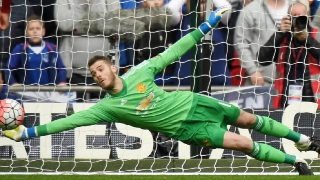 Kỹ Thuật Bắt Bóng Của Thủ Môn Chuyên Nghiệp Cần Có