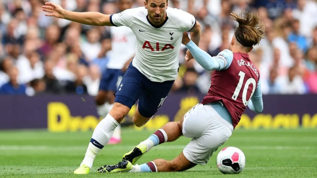 Cắt bóng là gì trong bóng đá? Mục đích của việc cắt bóng