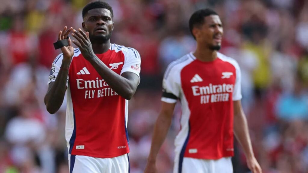 Chuyển nhượng 4/5: Barca tăm tia trung vệ Thomas Partey